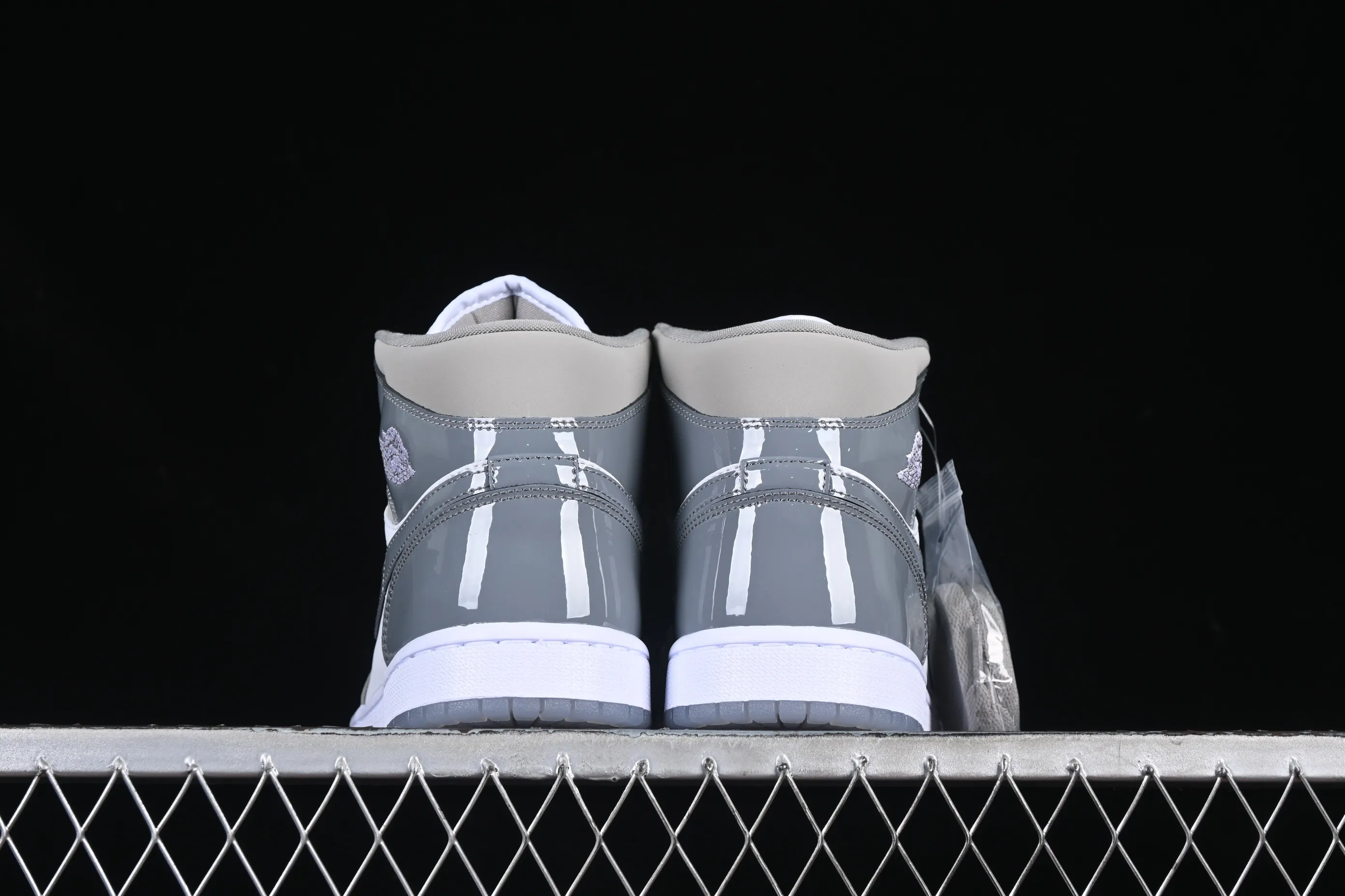 All categories Air Jordan Jordan series basketball shoes Air Jordan 1 Mid Air Jordan 1 Mid AJ1 Joe 1 white gray mid-top cultural and casual sneakers HF3193-100